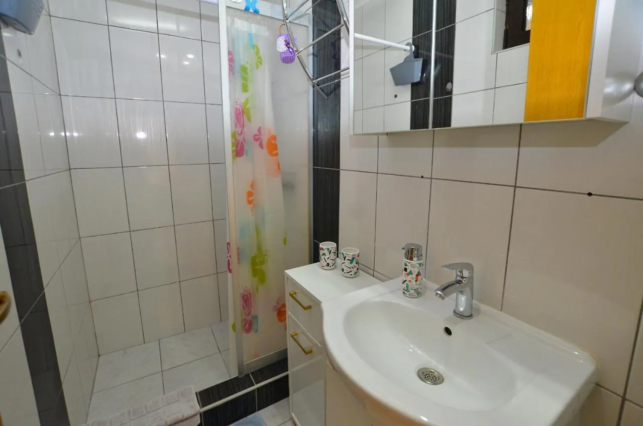 Holiday Home Eta With Pool Rovinj