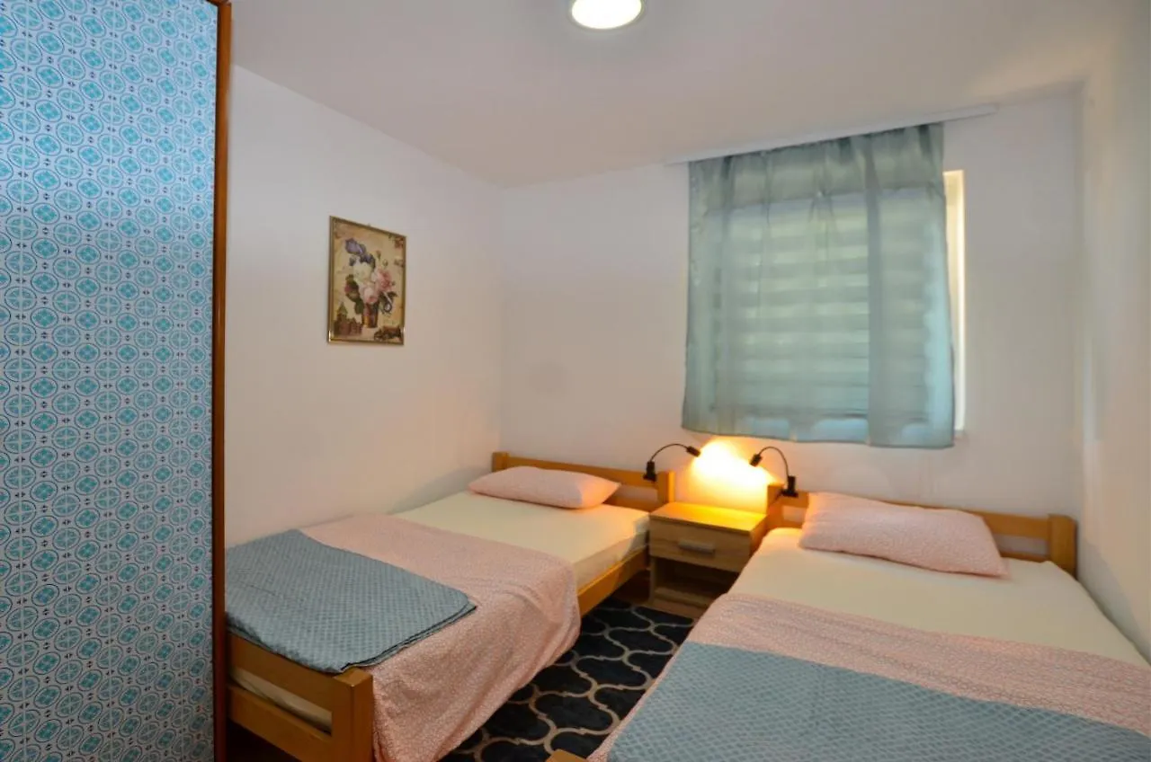 Holiday Home Eta With Pool Rovinj
