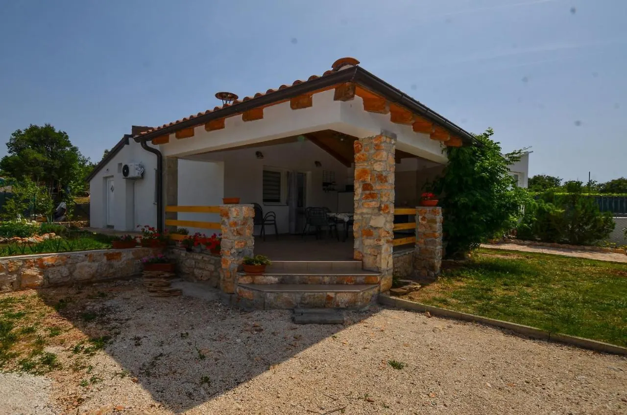 Holiday Home Eta With Pool Rovinj