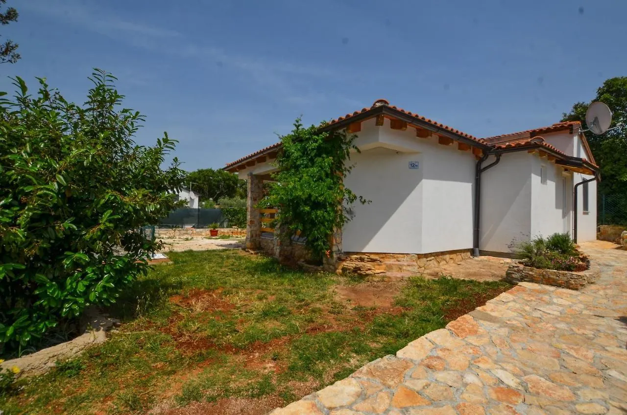 Holiday Home Eta With Pool Rovinj